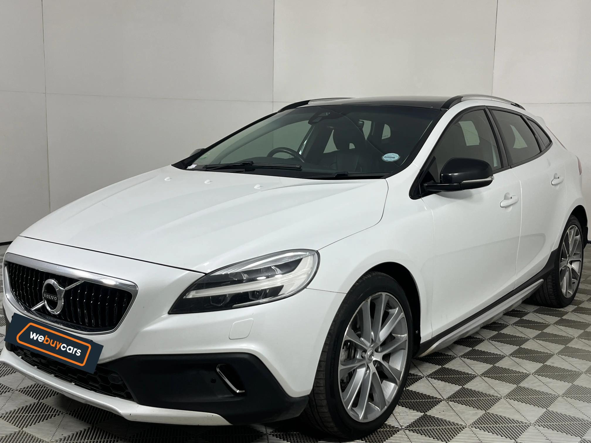 Used 2018 Volvo V40 Cross Country D3 Momentum