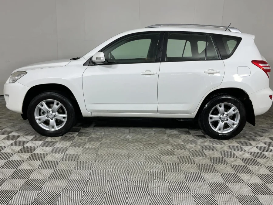 Used 2010 Toyota RAV4 2.0 GX auto - WeBuyCars The Dome