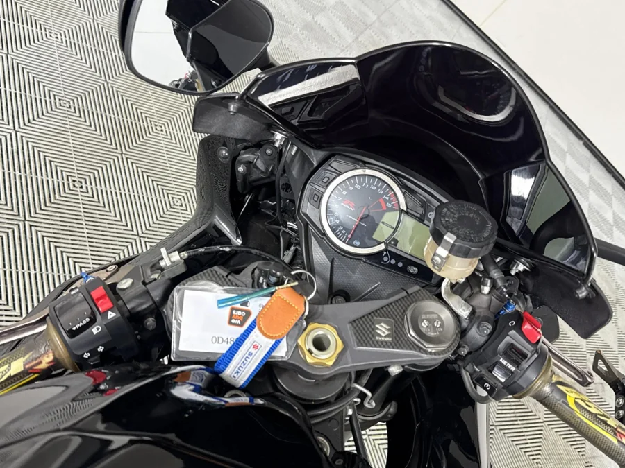 Used 2015 Suzuki GSX-R 1000 - WeBuyCars Midstream Used 2015 Suzuki GSX-R 1000 - WeBuyCars Midstream
