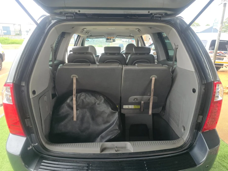 New 2009 Kia Sedona 2.9CRDi EX - Private Seller