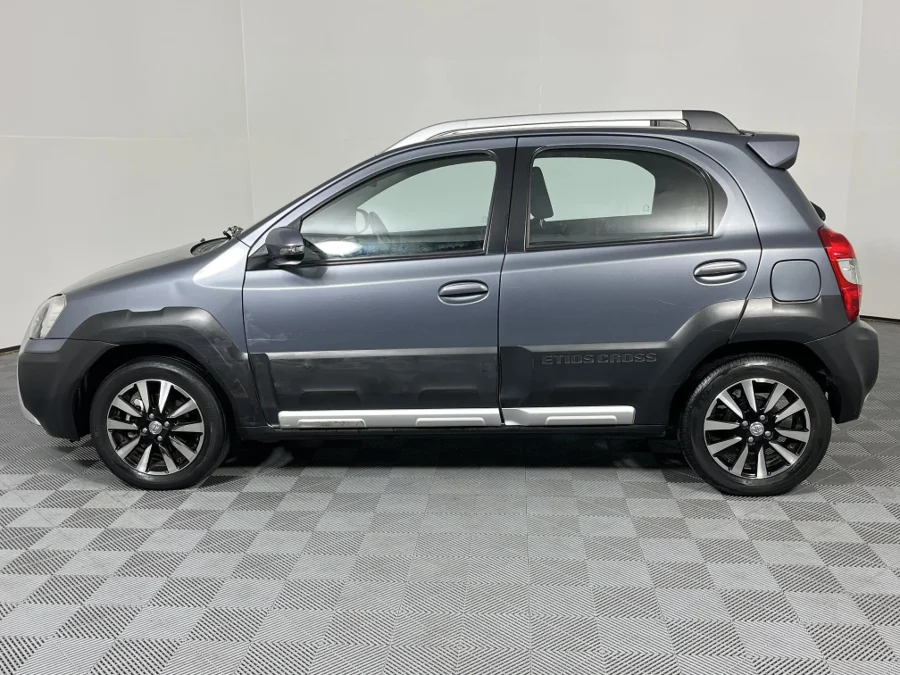 Used 2015 Toyota Etios Cross 1.5 Xs - WeBuyCars Montana