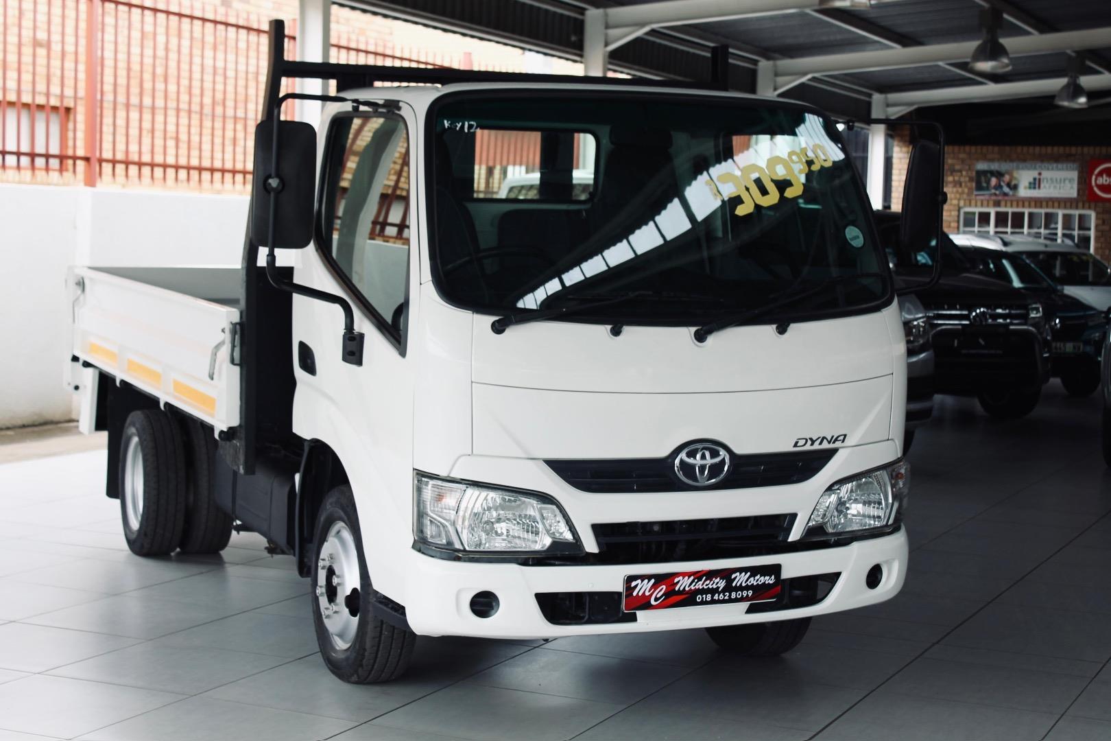 Used 2019 Toyota Dyna 150 chassis cab