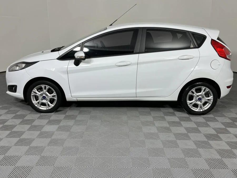 Used 2017 Ford Fiesta 5-door 1.0T Ambiente auto - WeBuyCars Montana