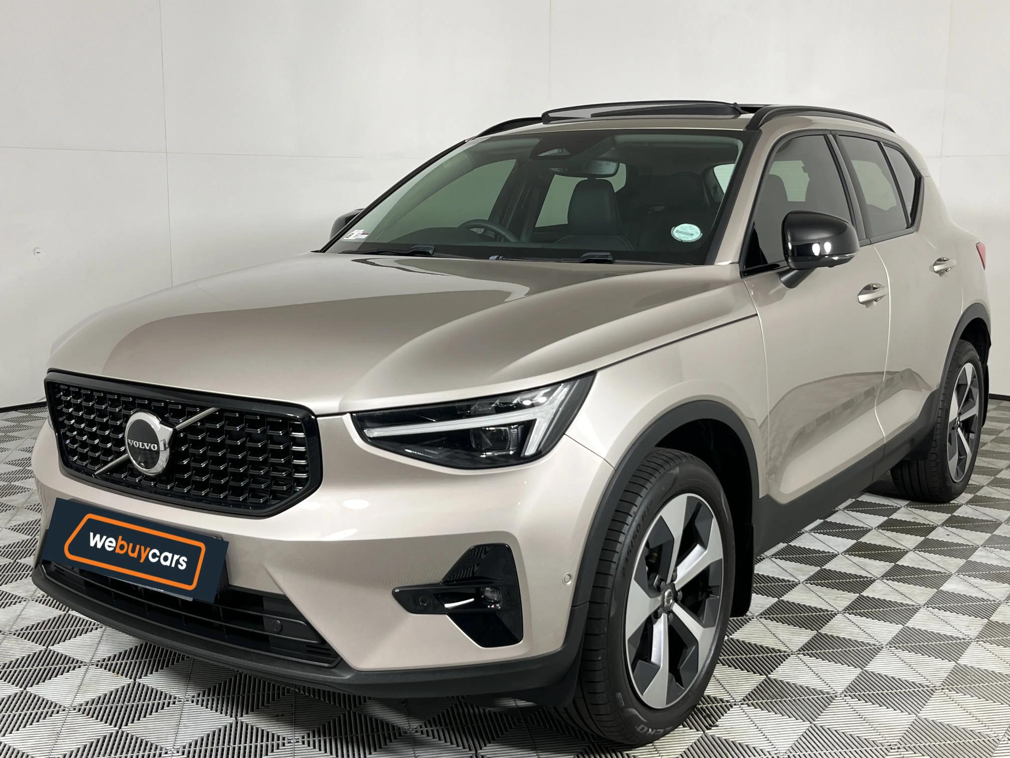 Used 2024 Volvo XC40 B4 Plus Dark