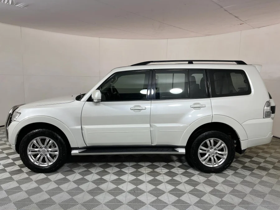 Used 2019 Mitsubishi Pajero 3-door 3.2DI-D GLS Pajero Legend Limited Edition 100 - WeBuyCars JHB South