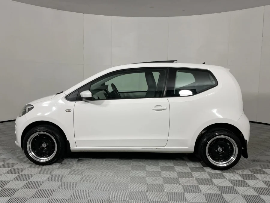 Used 2015 Volkswagen up! club up! 3-door 1.0 - WeBuyCars Gqeberha