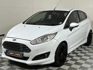 Used 2015 Ford Fiesta 5-door 1.0T Titanium Used 2015 Ford Fiesta 5-door 1.0T Titanium