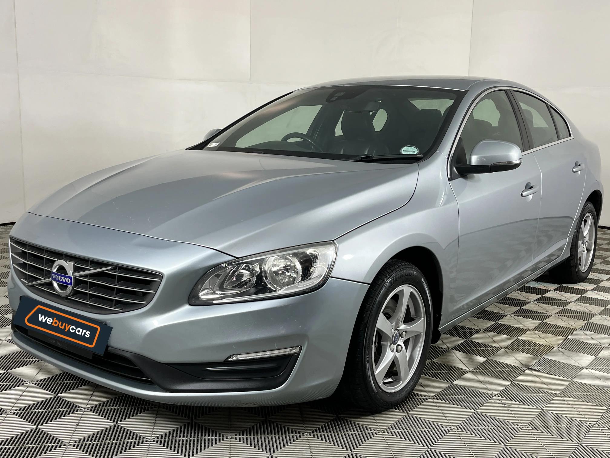 Used 2015 Volvo S60 T3 Momentum auto