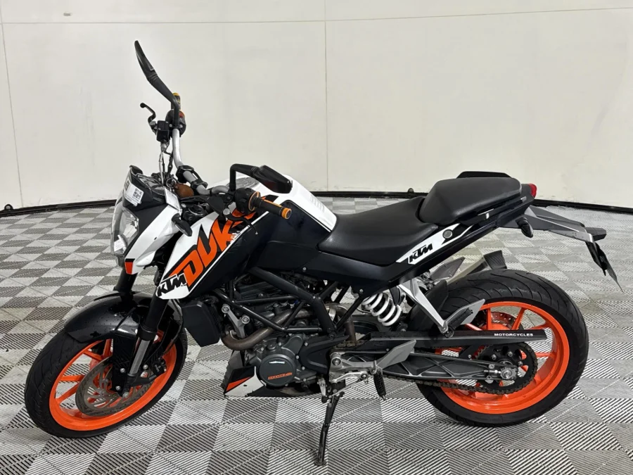 Used 2018 KTM Duke 200 Duke - WeBuyCars Midstream