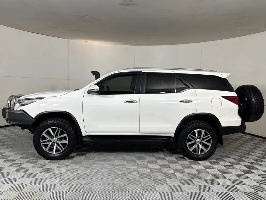 Used 2017 Toyota Fortuner 4.0 V6 4x4 - WeBuyCars Midstream