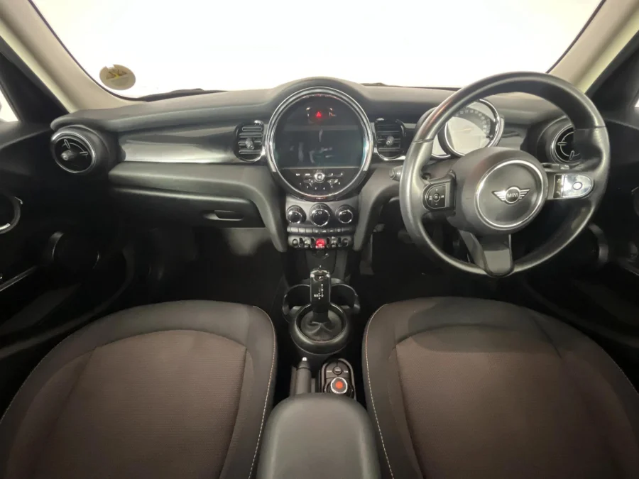 Used 2021 MINI Hatch Cooper Hatch 5-door - WeBuyCars Brackenfell Cape Town