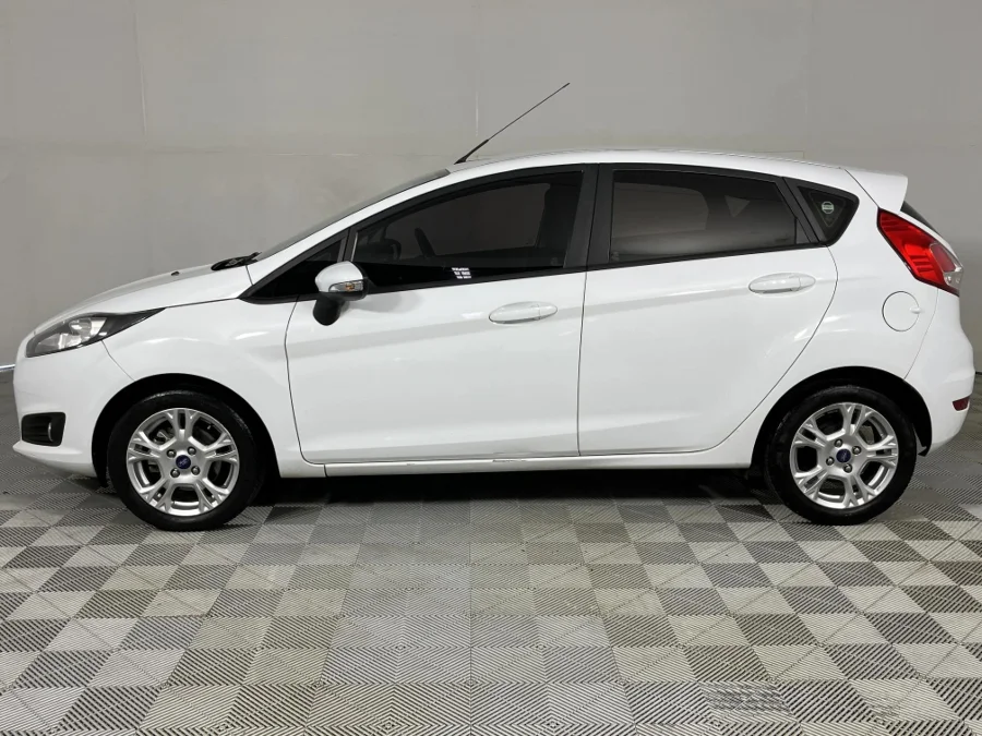 Used 2015 Ford Fiesta 5-door 1.0T Trend - WeBuyCars Silverlakes