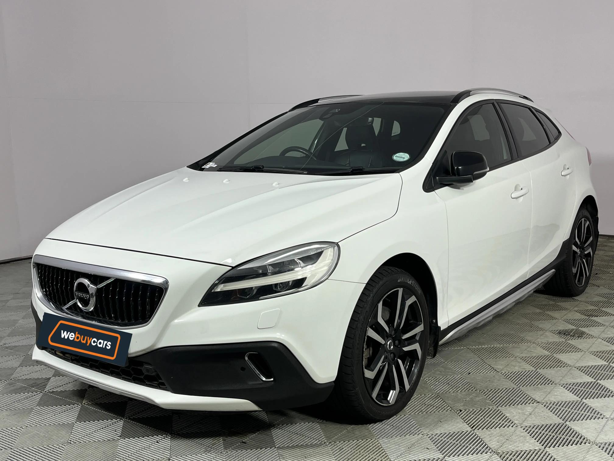 Used 2018 Volvo V40 Cross Country D3 Inscription