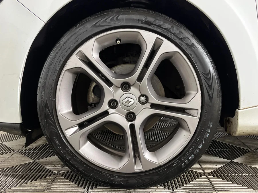 Used 2018 Renault Clio 88kW turbo GT-Line - WeBuyCars Germiston Used 2018 Renault Clio 88kW turbo GT-Line - WeBuyCars Germiston