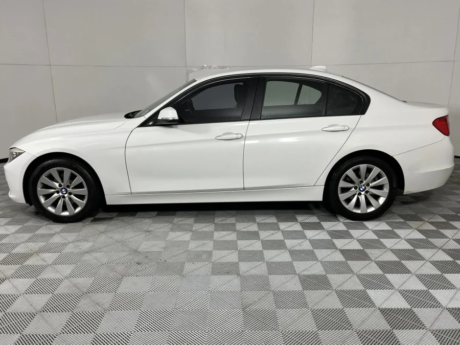Used 2015 BMW 3 Series 320i sports-auto - WeBuycars East London