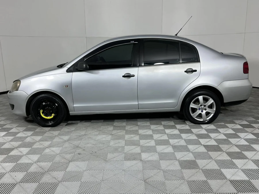 Used 2013 Volkswagen Polo Vivo sedan 1.4 Blueline - WeBuycars East London