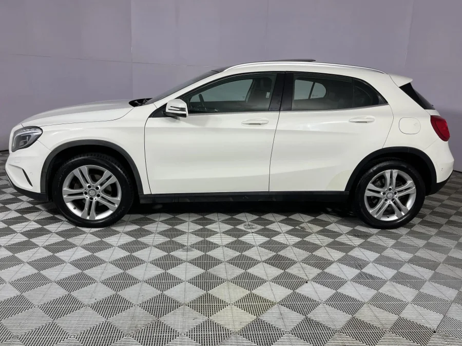 Used 2016 Mercedes-Benz GLA 200 auto - WeBuyCars George