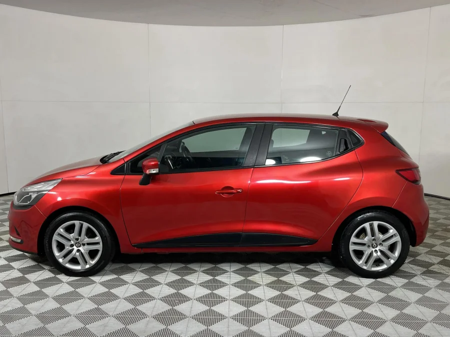 Used 2019 Renault Clio 66kW turbo Expression - WeBuyCars JHB South