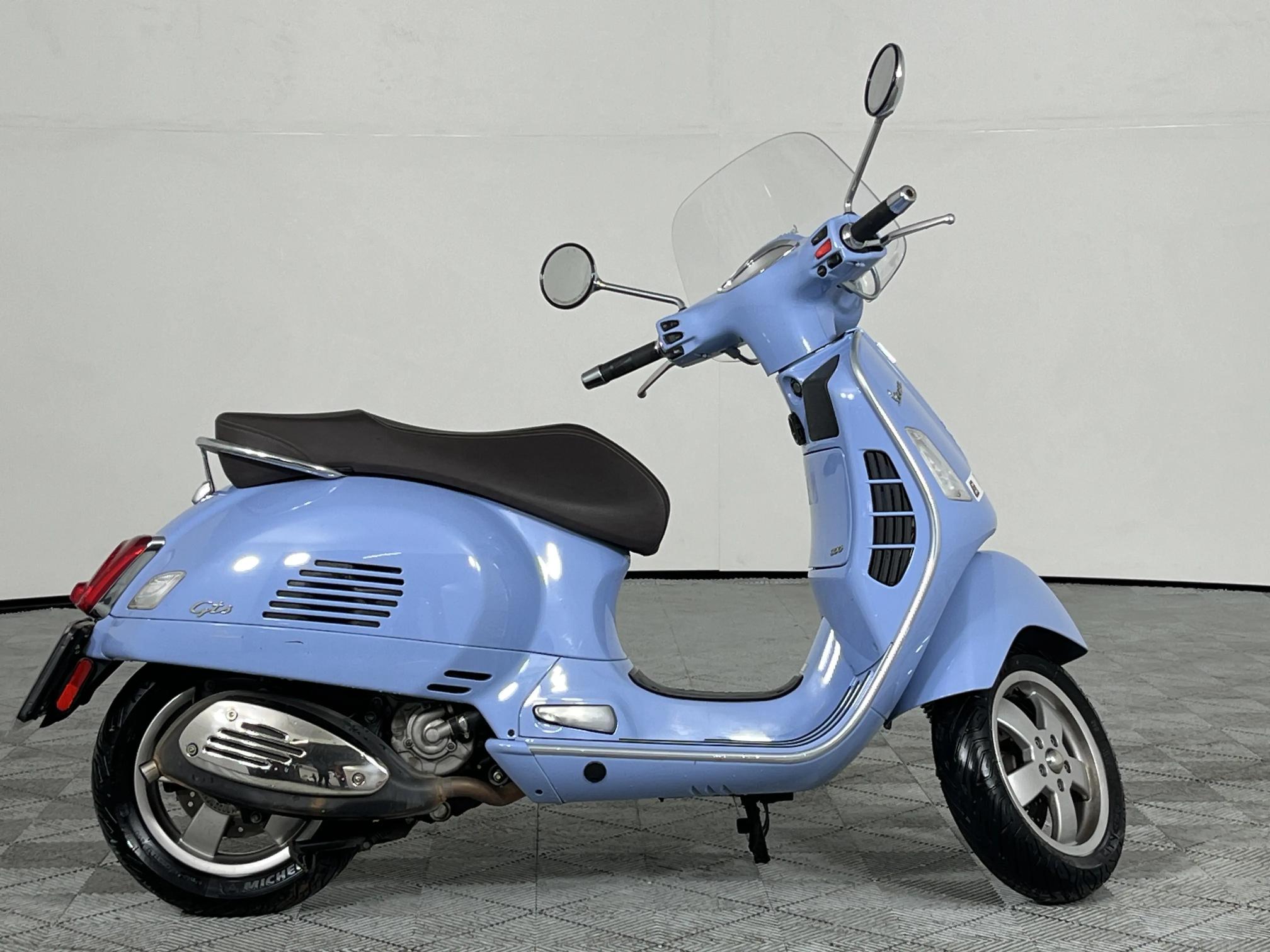 Used 2016 Vespa GTS 300