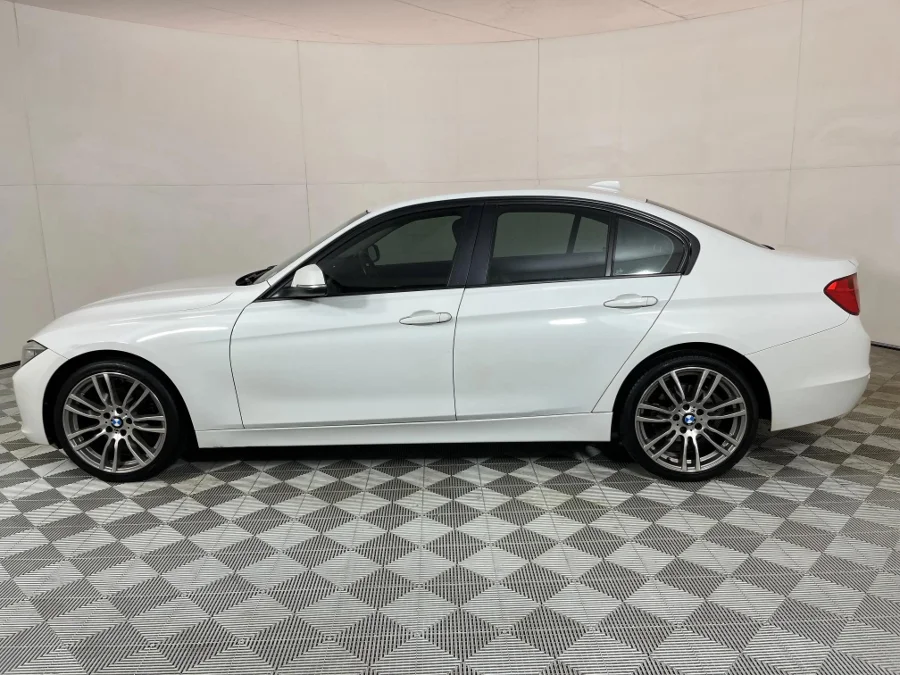 Used 2013 BMW 3 Series 320d sports-auto - WeBuyCars JHB South