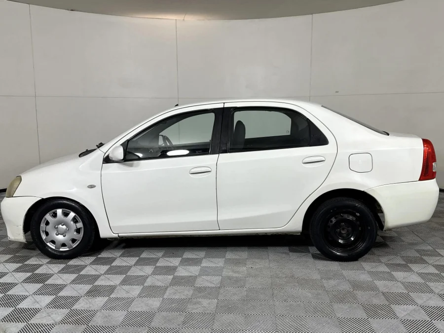 Used 2013 Toyota Etios sedan 1.5 Xi - WeBuyCars Midstream