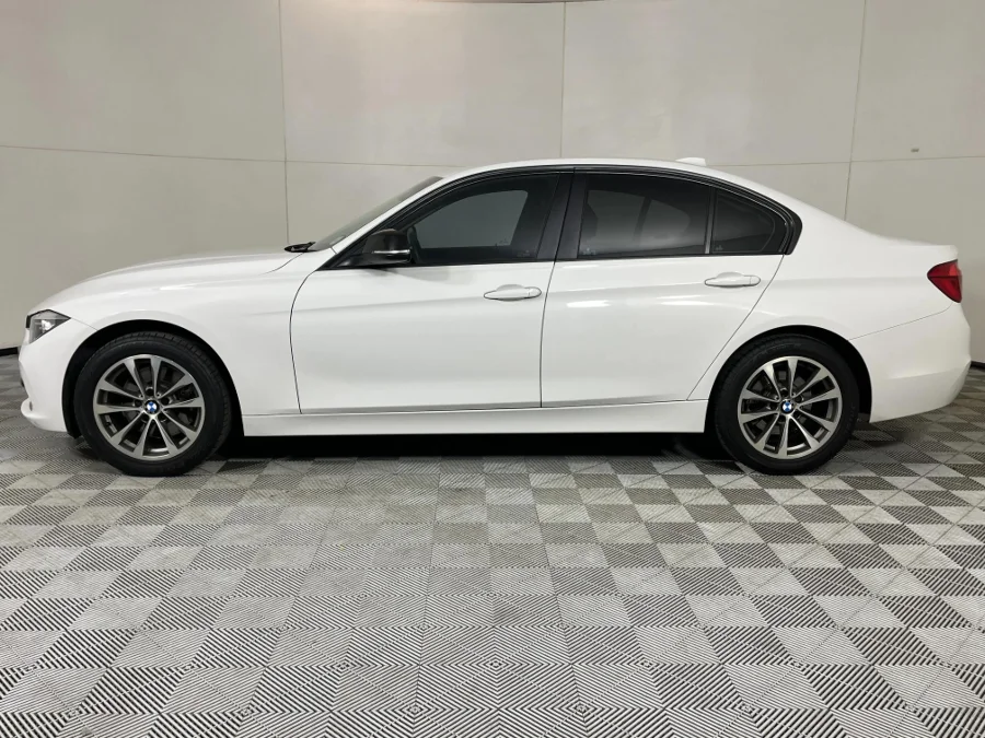 Used 2019 BMW 3 Series 330i - WeBuyCars Midstream Used 2019 BMW 3 Series 330i - WeBuyCars Midstream