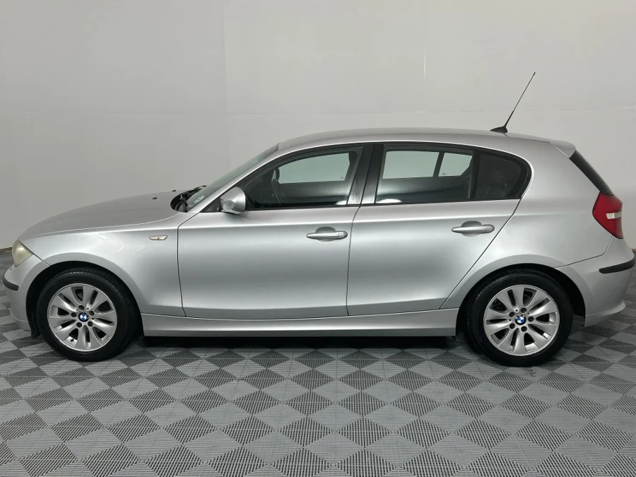 Used 2011 BMW 1 Series 116i 5-door - WeBuyCars Lansdowne Used 2011 BMW 1 Series 116i 5-door - WeBuyCars Lansdowne