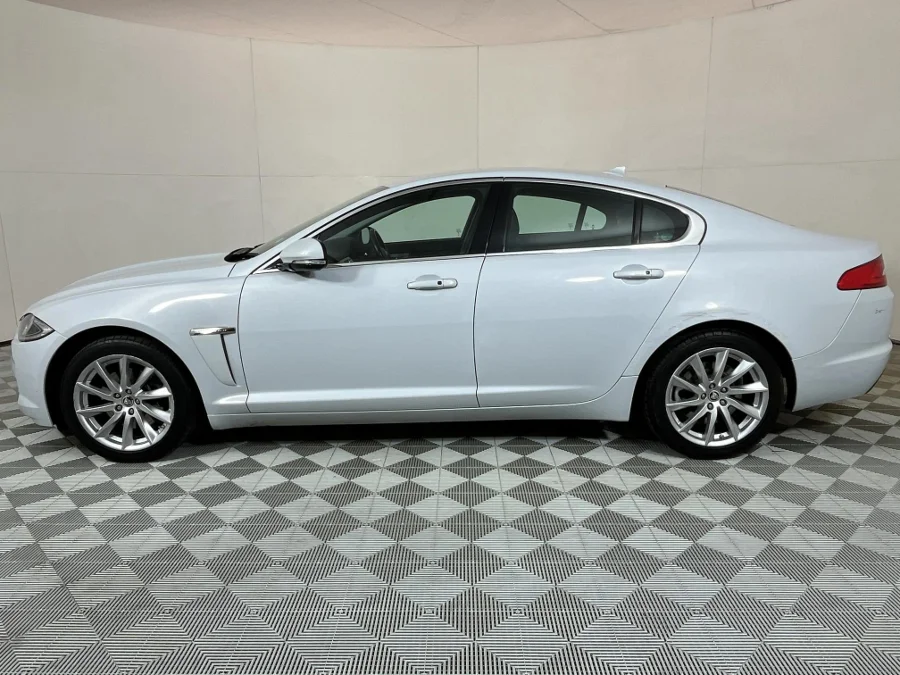 Used 2015 Jaguar XF 2.2D Premium Luxury - WeBuyCars JHB South