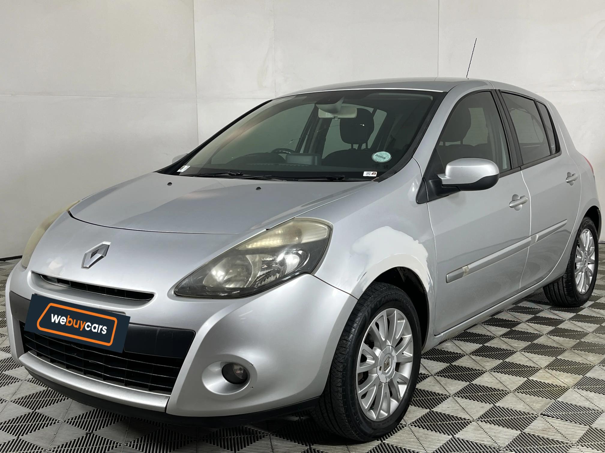 Used 2012 Renault Clio 1.6 Dynamique automatic