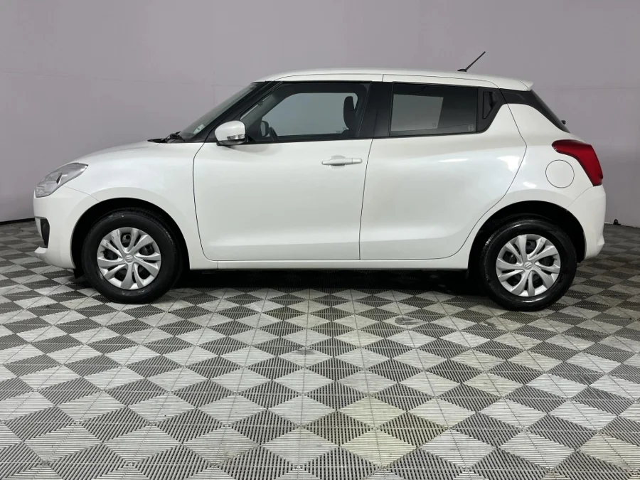 Used 2022 Suzuki Swift 1.2 GL manual - WeBuyCars Lansdowne