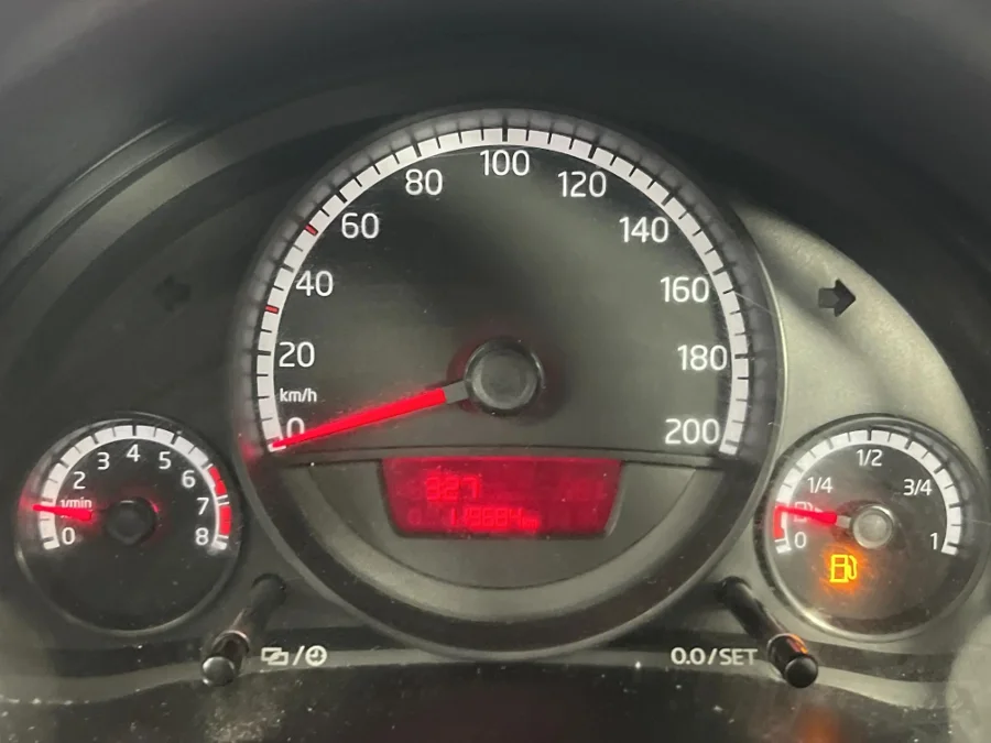 Used 2015 Volkswagen up! club up! 3-door 1.0 - WeBuyCars Brackenfell Cape Town