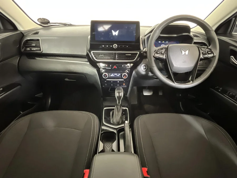 Used 2025 Mahindra XUV 3XO 1.2T AX5 auto - WeBuyCars JHB South