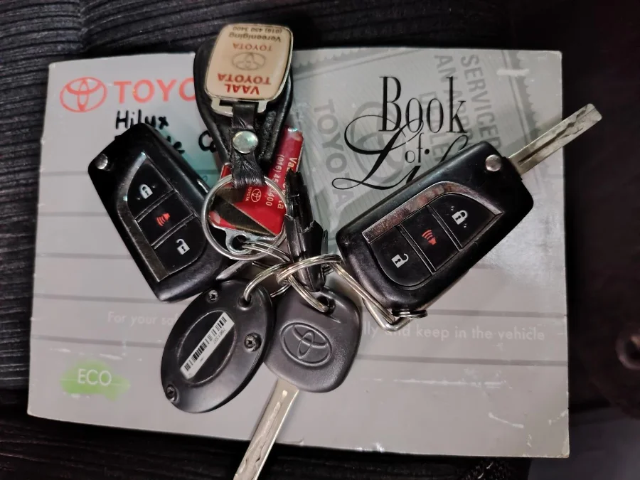 Used 2016 Toyota Hilux 2.8GD-6 double cab 4x4 Raider Dakar - BOTHA AND DEYSEL EXECUTIVE MOTORS