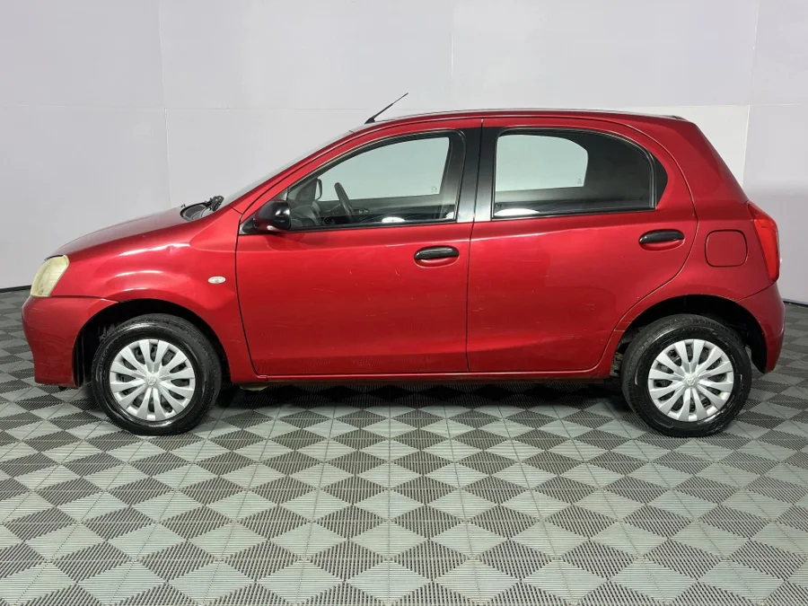 Used 2013 Toyota Etios hatch 1.5 Xi - WeBuyCars Rustenburg