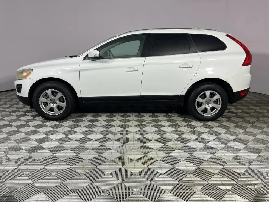 Used 2011 Volvo XC60 D5 Elite - WeBuyCars Lansdowne