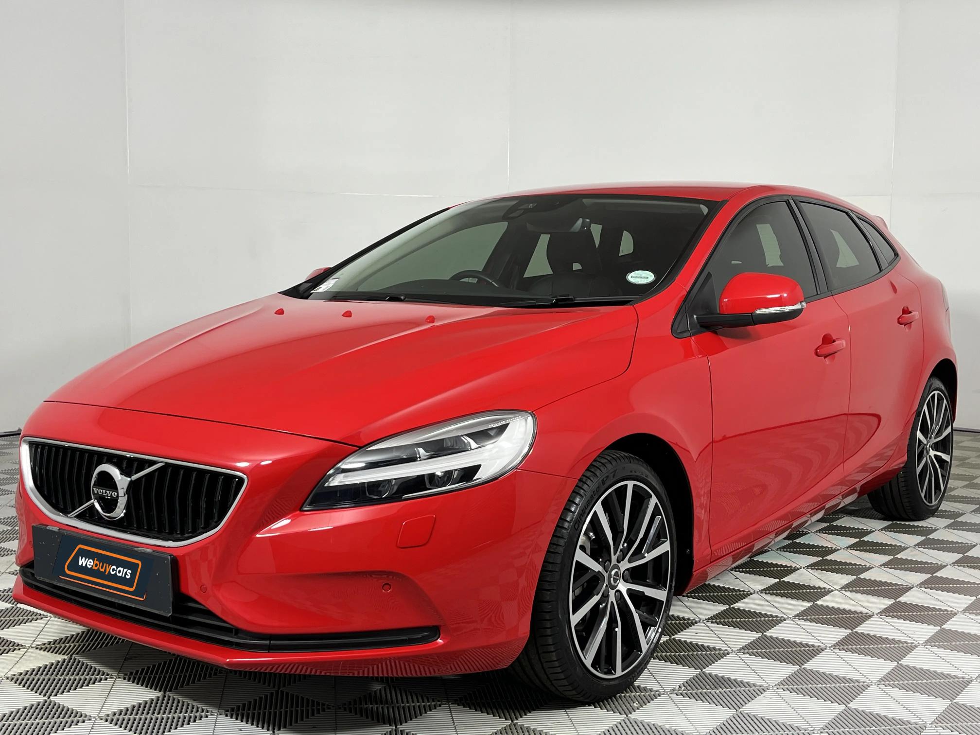Used 2020 Volvo V40 D3 Momentum