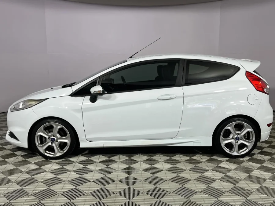 Used 2015 Ford Fiesta ST - WeBuyCars Durban