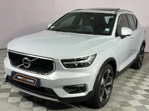 Used 2020 Volvo XC40 D4 AWD Momentum