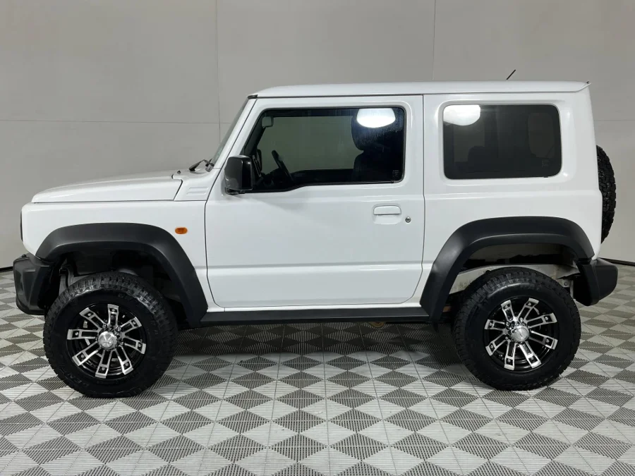 Used 2022 Suzuki Jimny 1.5 GLX AllGrip 3-door manual - WeBuyCars JHB South