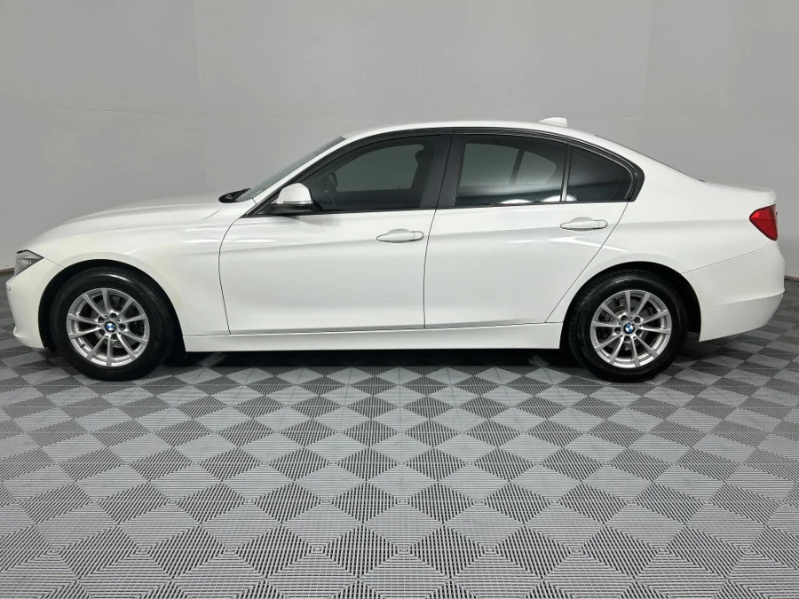 Used 2013 BMW 3 Series 320i sports-auto - WeBuyCars Richmond