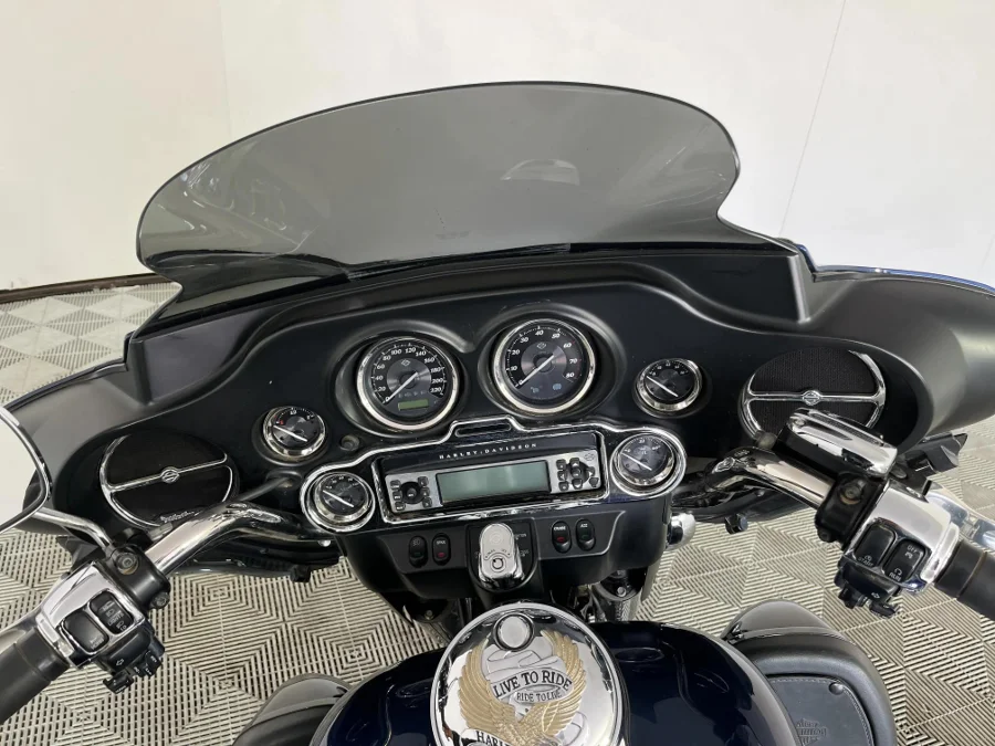 Used 2012 Harley Davidson CVO Electra Glide Ultra Classic - WeBuyCars George