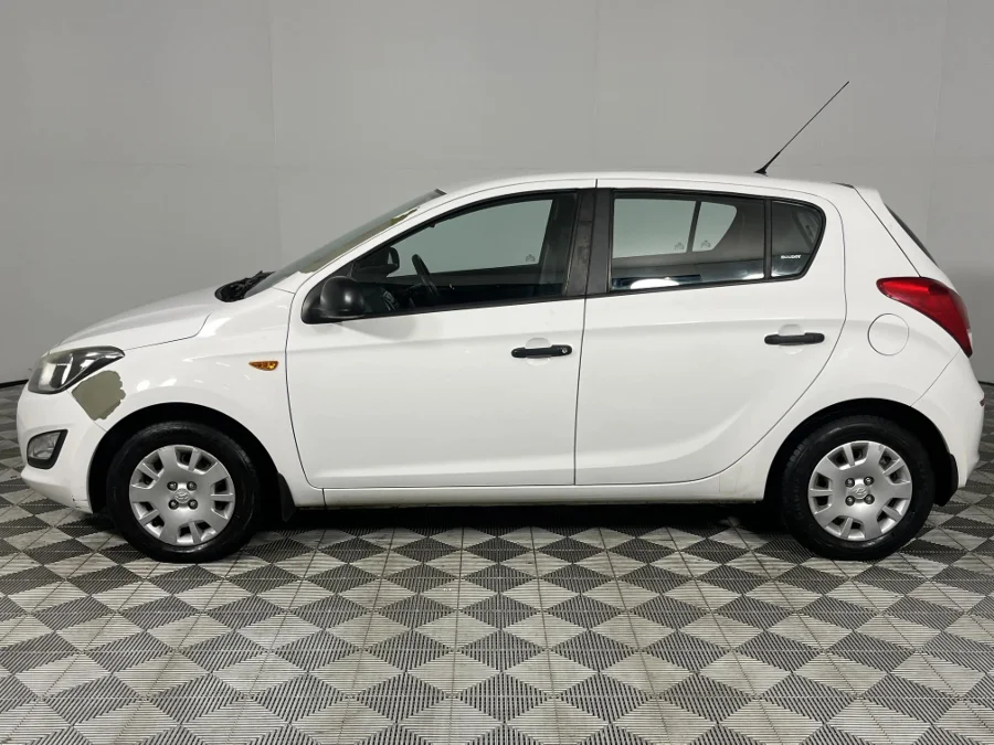 Used 2015 Hyundai i20 1.2 Fluid - WeBuyCars Richmond