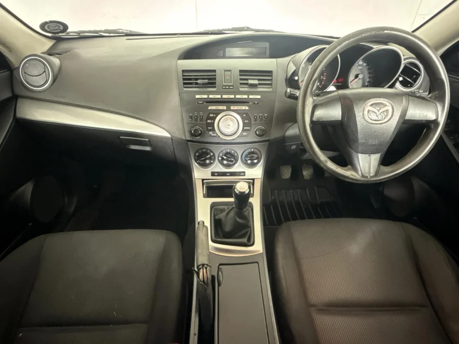 Used 2011 Mazda Mazda3 Sport 1.6 Active - WeBuyCars Midstream