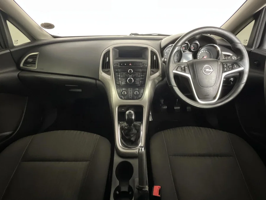 Used 2011 Opel Astra hatch 1.4 Turbo Enjoy - WeBuyCars George