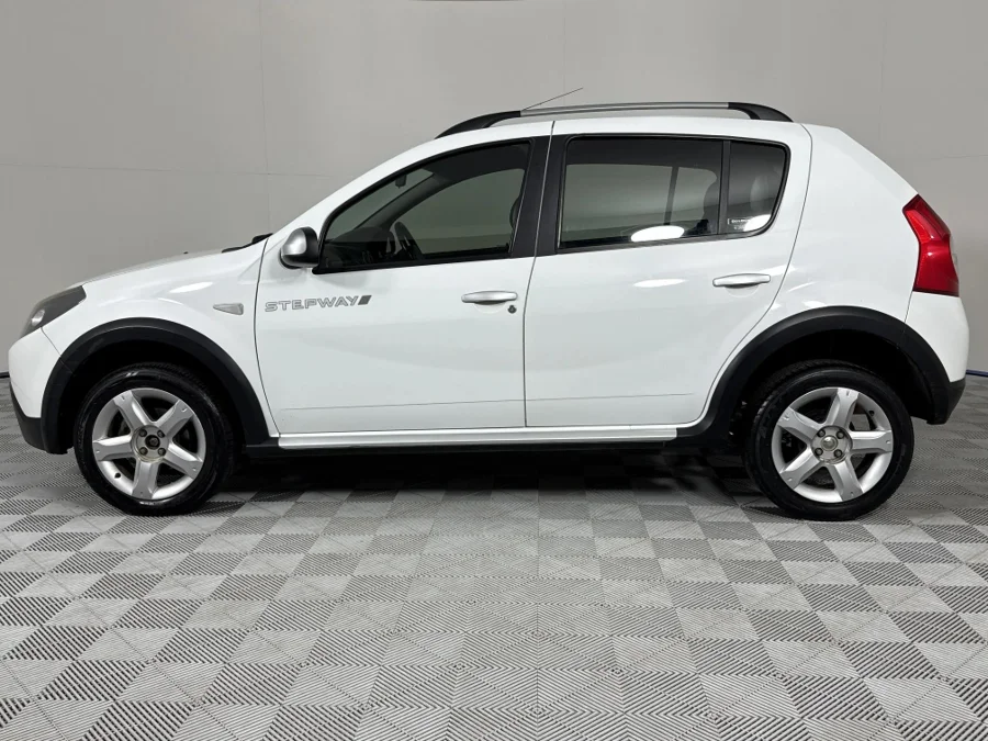 Used 2011 Renault Sandero Stepway 1.6 - WeBuyCars Vereeniging