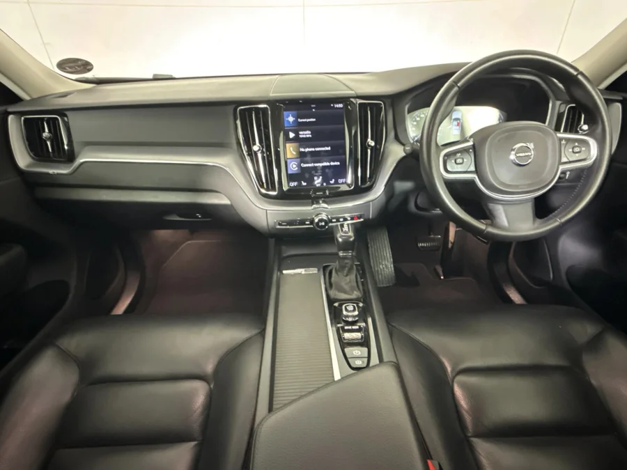 Used 2019 Volvo XC60 T5 AWD Momentum - WeBuyCars Midstream