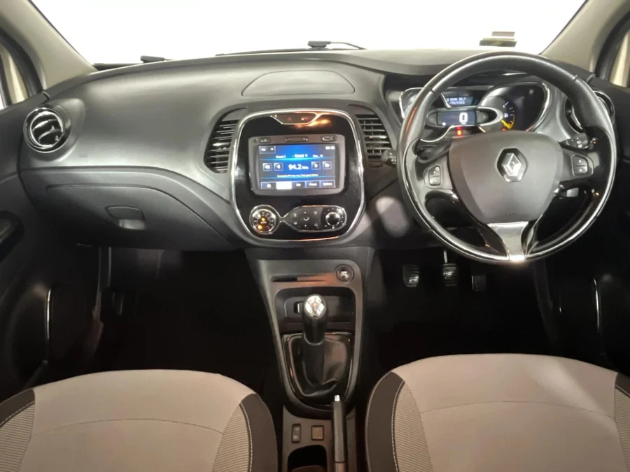 Used 2016 Renault Captur 66kW turbo Dynamique - WeBuyCars Silverlakes Used 2016 Renault Captur 66kW turbo Dynamique - WeBuyCars Silverlakes