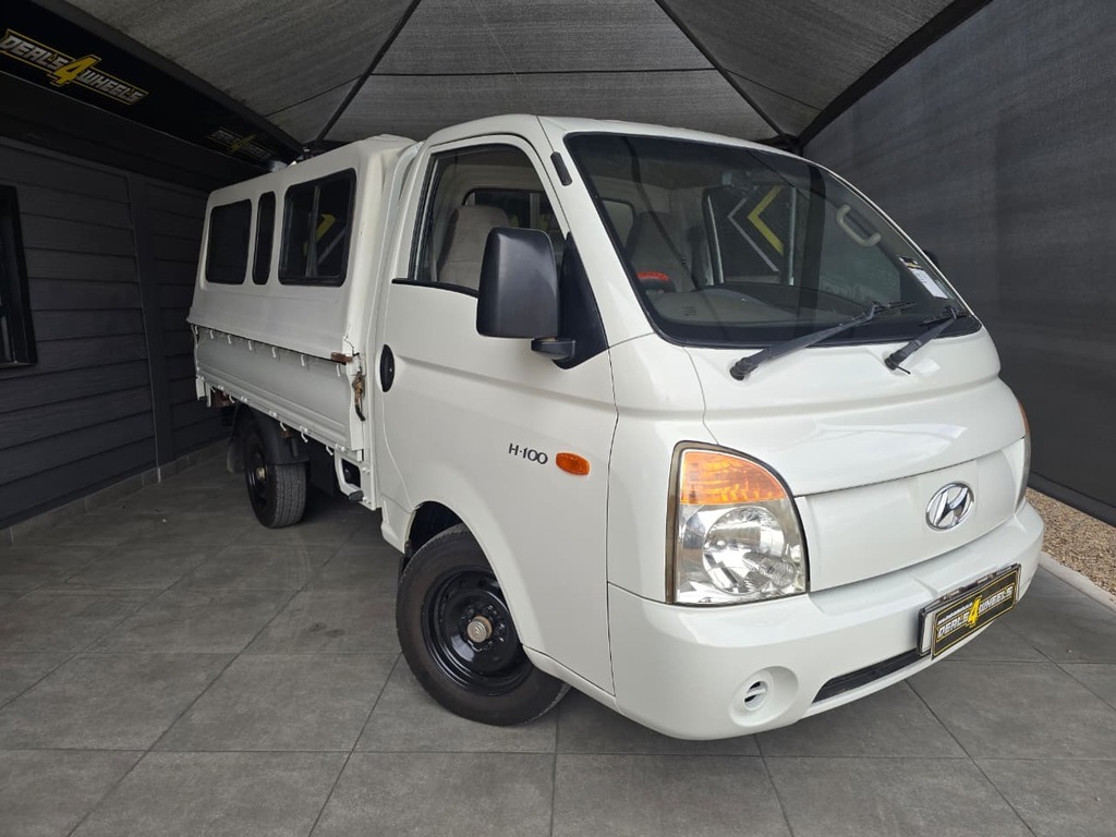 Used 2010 Hyundai H-100 Bakkie 2.6D deck