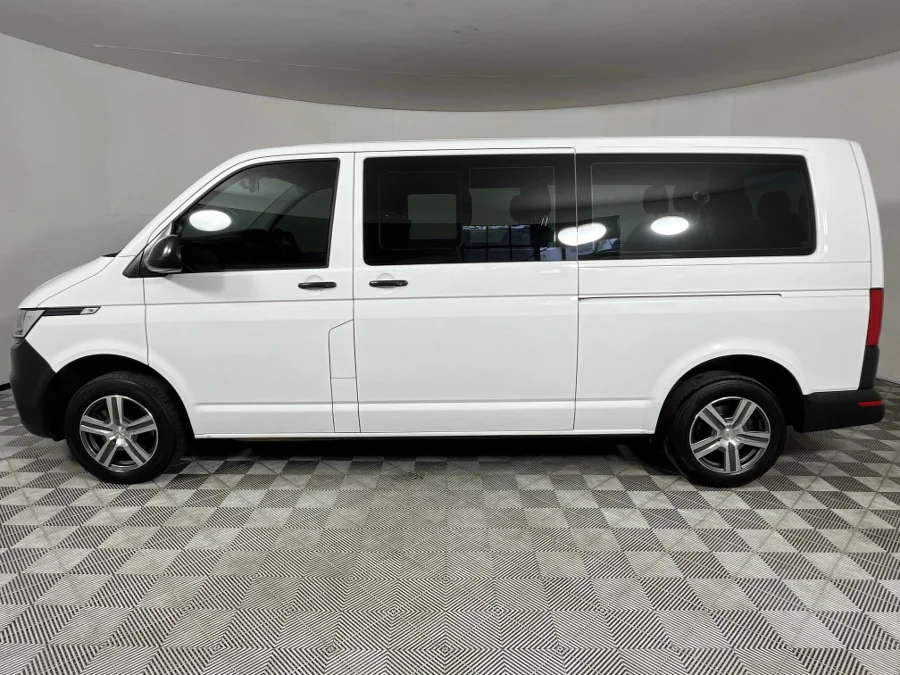 Used 2022 Volkswagen Transporter 2.0TDI crew bus LWB 10-seater - WeBuyCars George