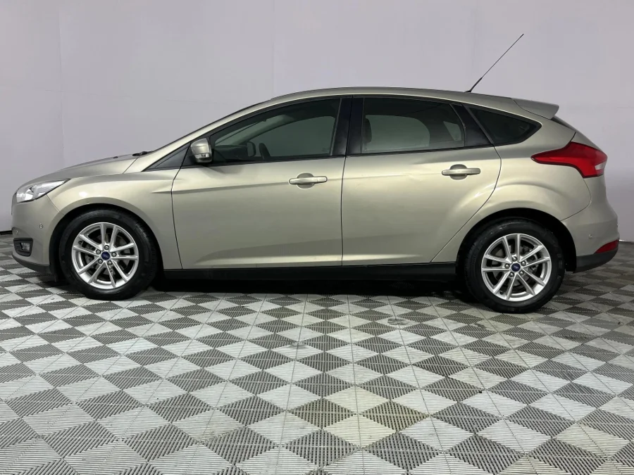 Used 2015 Ford Focus hatch 1.5T Trend auto - WeBuyCars Lansdowne Used 2015 Ford Focus hatch 1.5T Trend auto - WeBuyCars Lansdowne